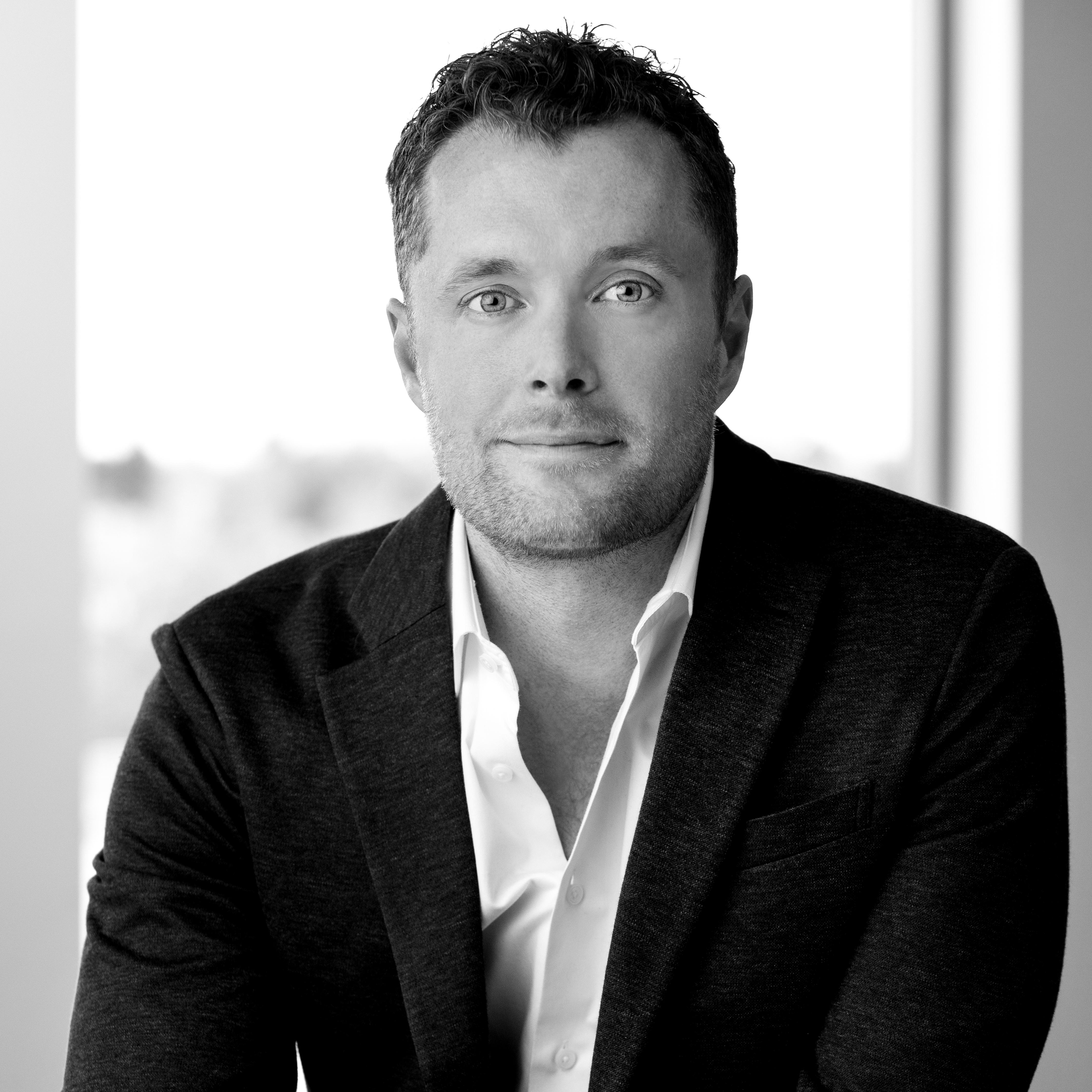 Headshot of Darren Everett