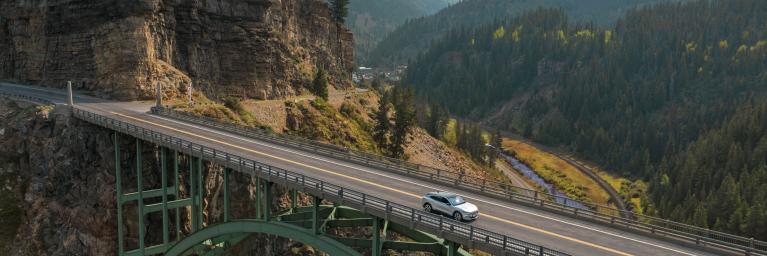 Electric vehicle crossing bridge